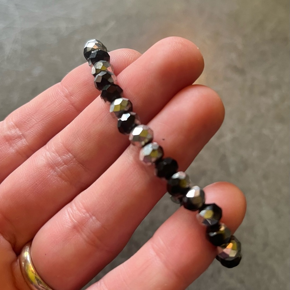 Bundle of 6 beaded unique bracelets metallic - Picture 13 of 13